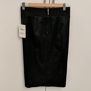 BNWT Zara pencil skirt